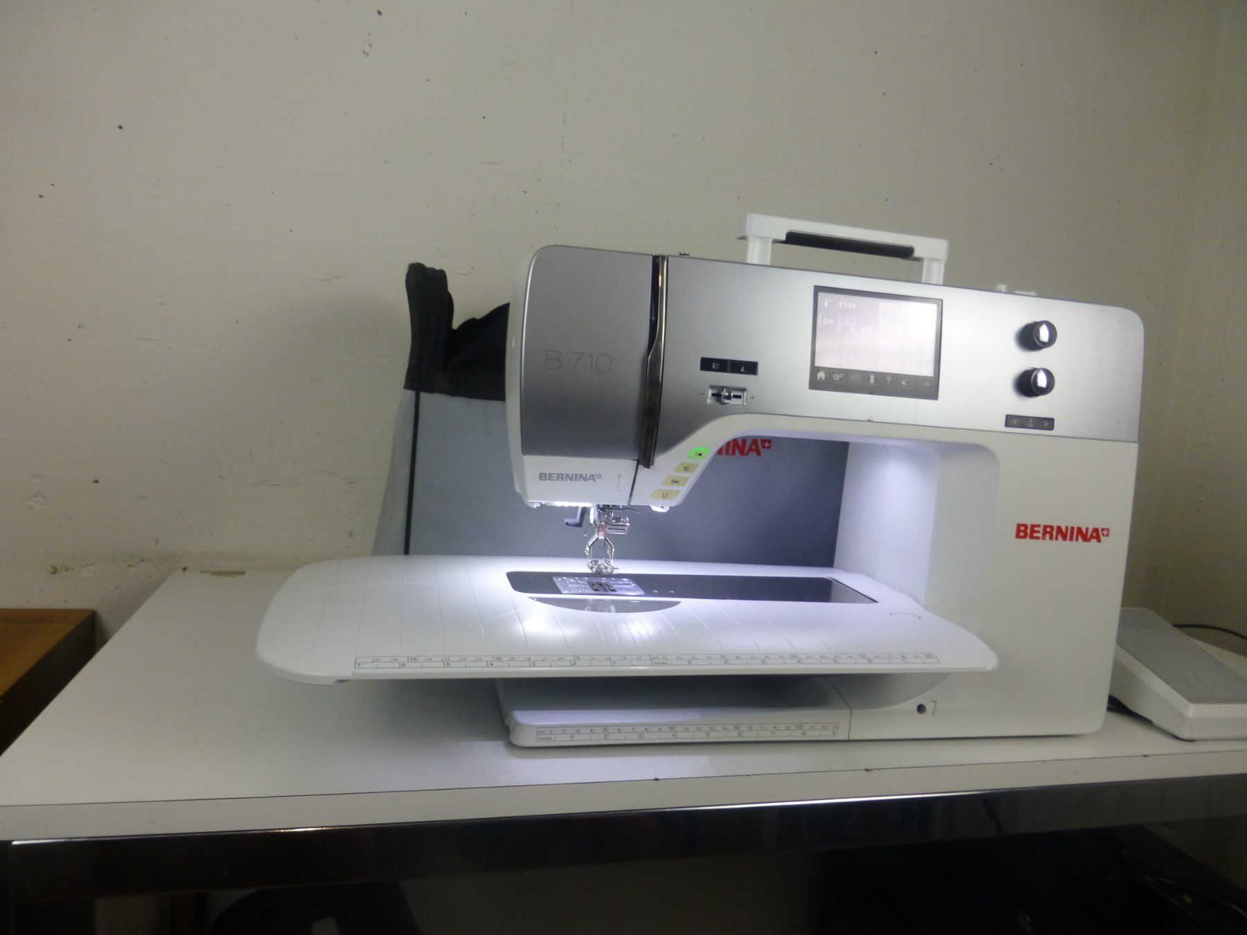 Bernina Macchine da cucire: Bernina B710 – Usato da Fahrweid venduto da ekv 6