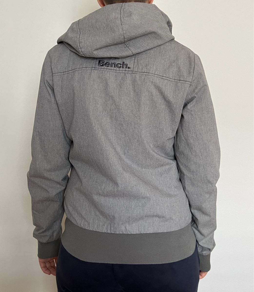 Bench Giacche: Bench Damen Jacke Grösse L – Usato da Herisau venduto da weltebummler