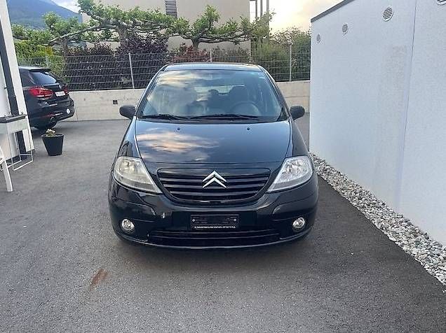 Citroën Automobili: Citroën C3, 1.1L, 5 Portes, Expertisé 2021, Service fait... – Usato da Conthey venduto da ditade 1