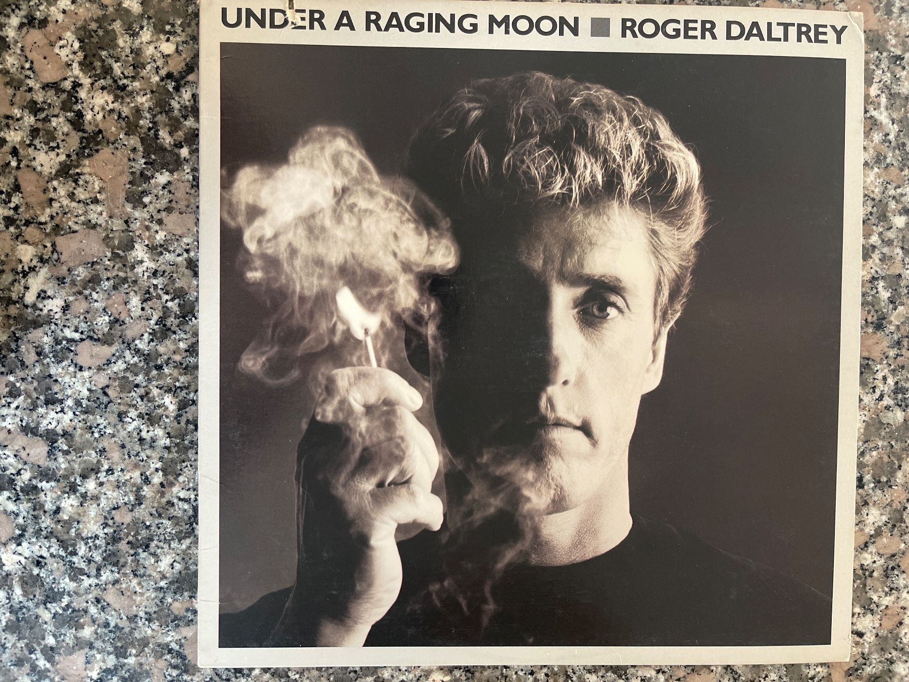Dischi in vinile: A239/Roger Daltrey - Under A Raging Moon – Usato da Frutigen venduto da Philippe_jsp