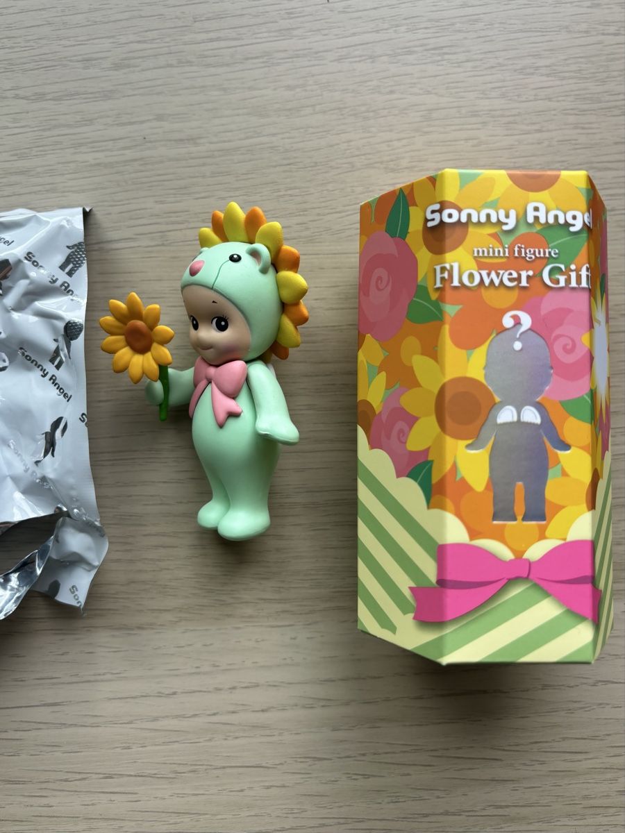 Sonny Angel Statuette: Sonny Angel Flower Gift – Nuovo (secondo la descrizione) da Uetikon am See venduto da Winnieclaudia