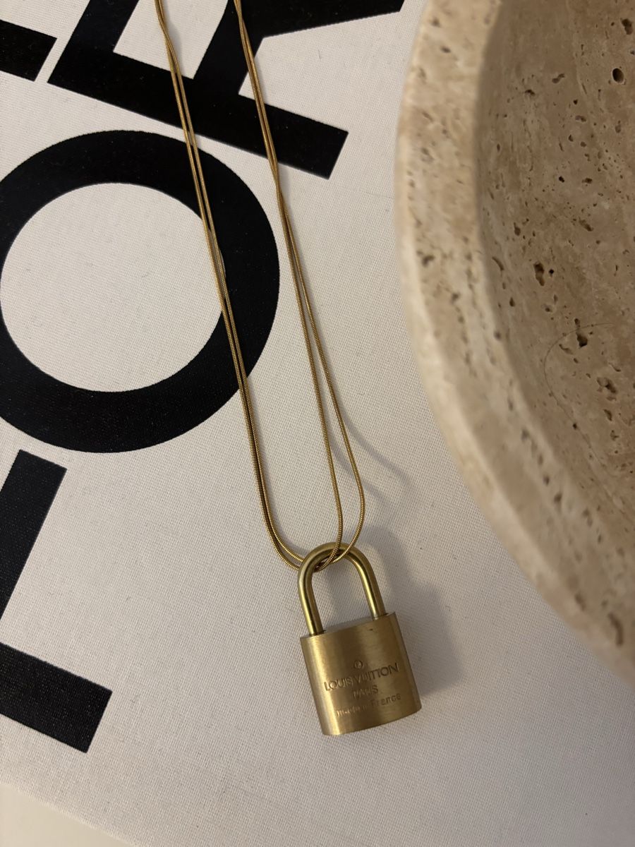 Portachiavi: Handmade Necklace with Louis Vuitton Key Chain – Nuovo (secondo la descrizione) da Horgen venduto da lme_8kj7 2