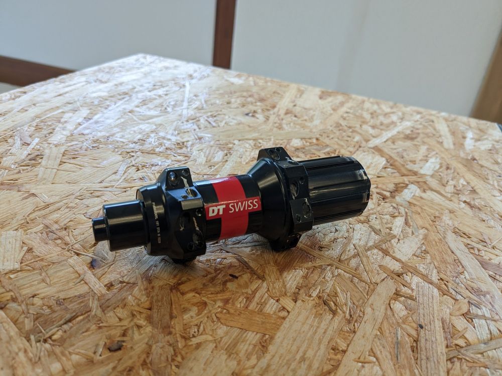 Nabe DT Swiss 240s Hinterrad 24 Loch | Kaufen auf Ricardo