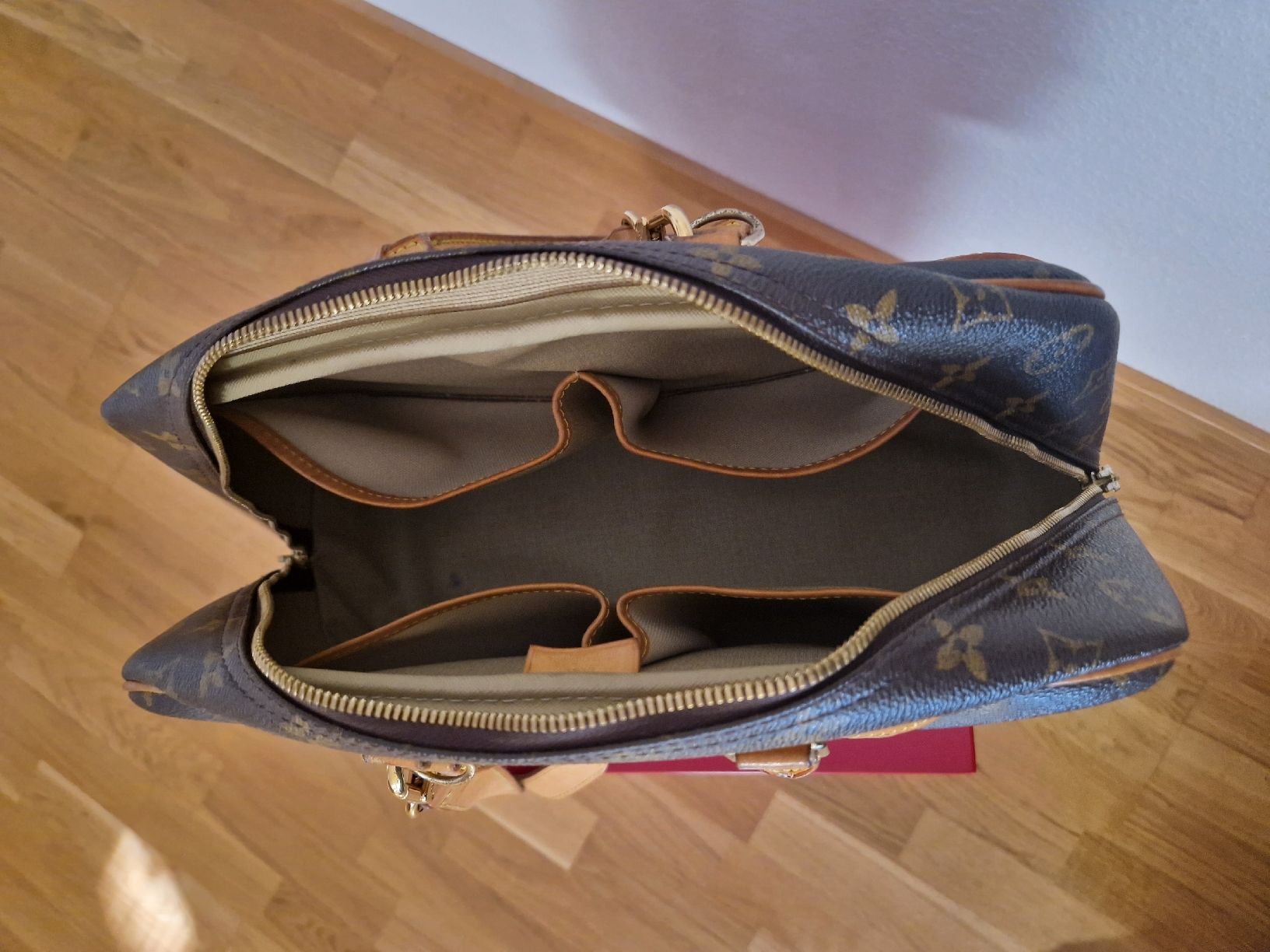 Louis Vuitton Borse da donna: Original Louis Vuitton Bag – Usato da Bern venduto da Dekthai 3