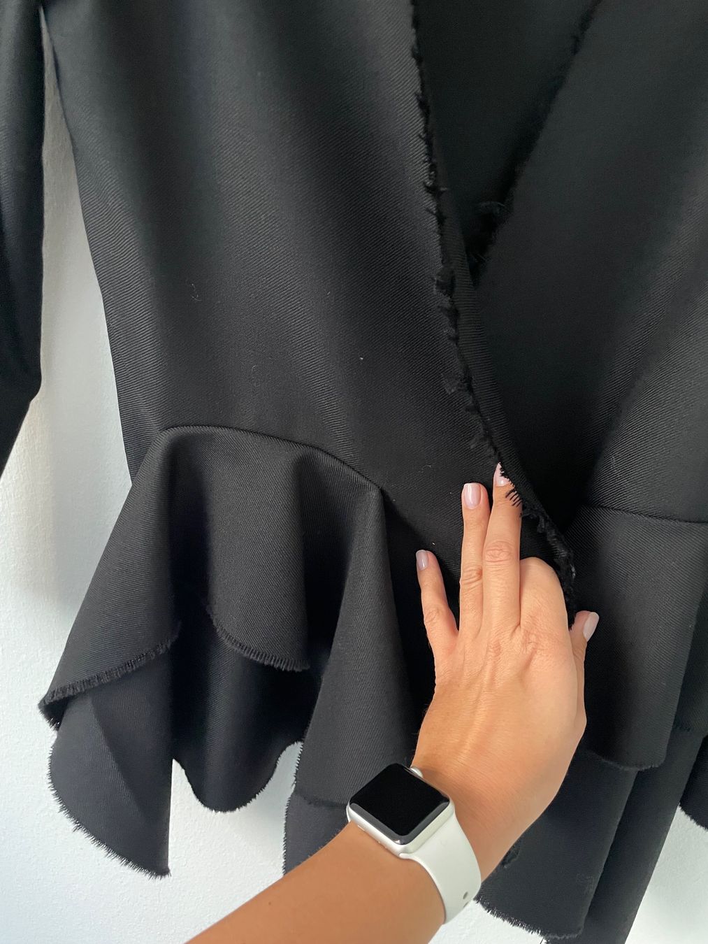 Giacche: Designerjacke Schwarz S 100% Wolle Statement Piece – Usato da Uetikon am See venduto da happywishes 5