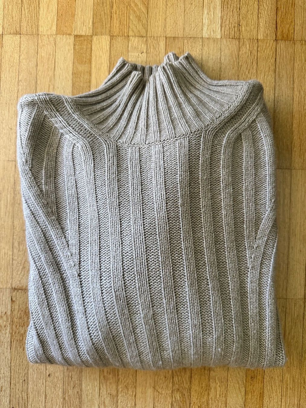 Massimo Dutti Pullover & Sweatshirts: Damen Strickpullover Massimo Dutti beige – Gebraucht aus Bülach von Jubet