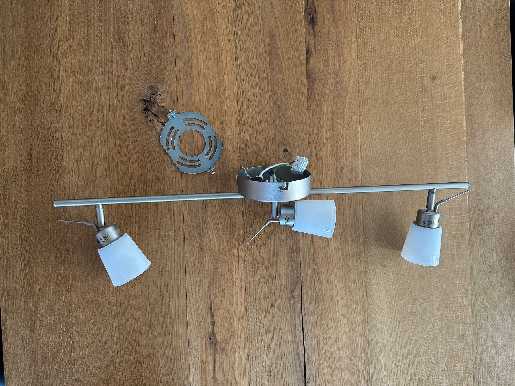 Ikea Lustres & lampes de plafonds: Verstellbare Deckenbeleuchtung IKEA – D'occasion à Pfäffikon SZ par aloha91
