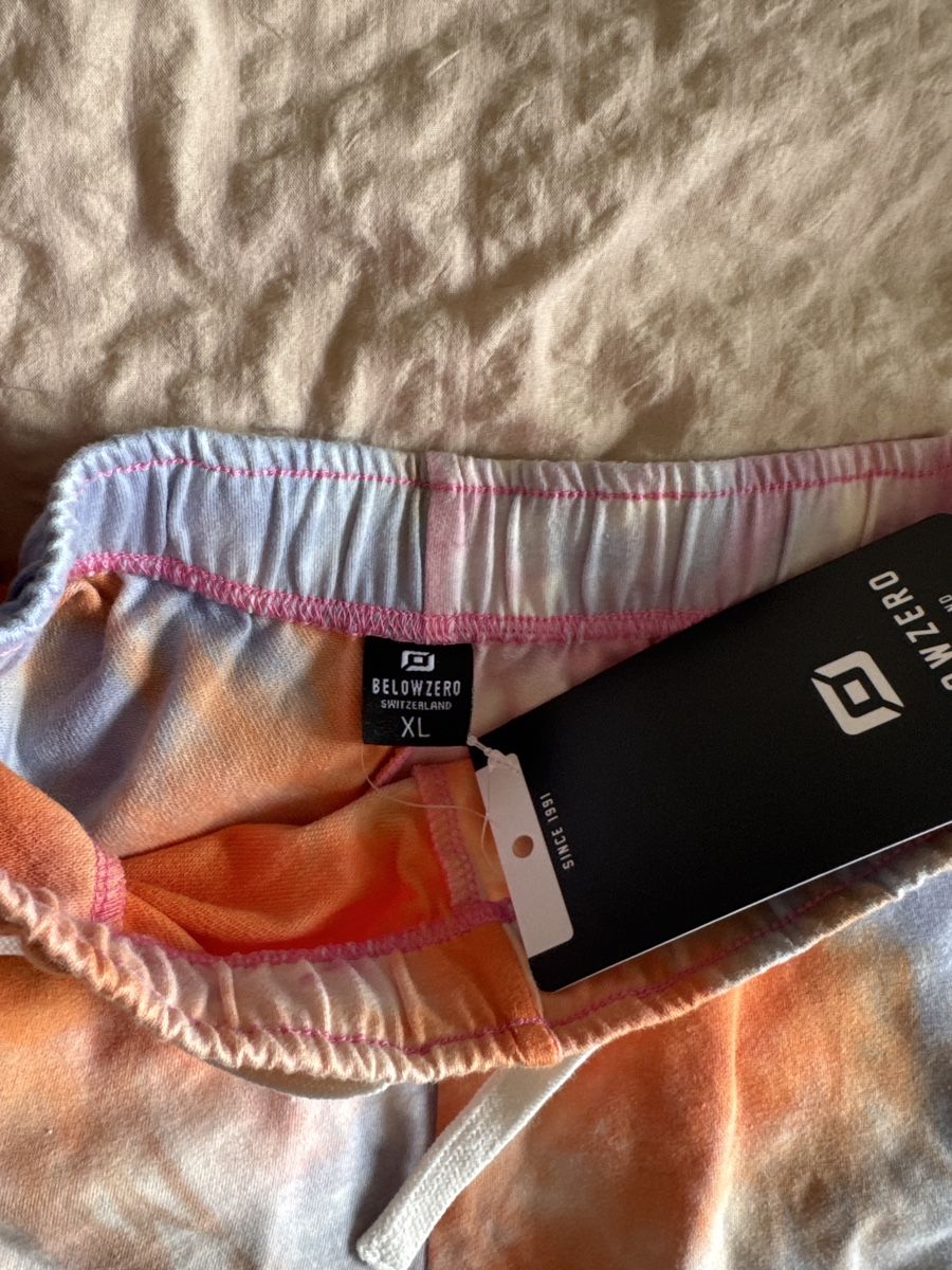 Pantaloni: Below zero Shorts Damen neu XL – Usato da Hägendorf venduto da laumatt 1