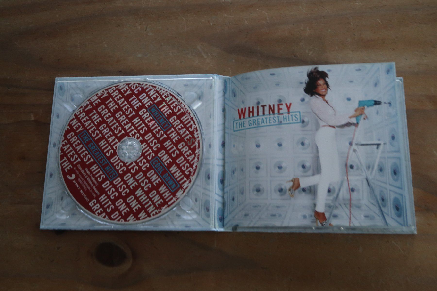 CDs: WHITNEY HOUSTON - THE GREATEST HITS - 2x CD – Gebraucht aus Basel von Patiscat 4