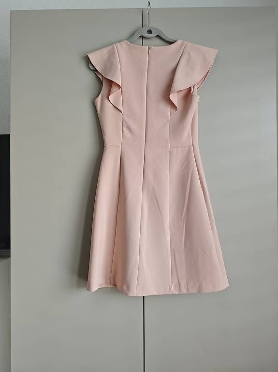 Vestiti: Kleid in Hellrosa / Beige  Gr. 38 Reserved – Usato da Bern venduto da jug_l8tl 1