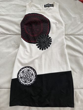 Sommerliches Desigual Kleid, Grösse S, wie neu! Blickfang