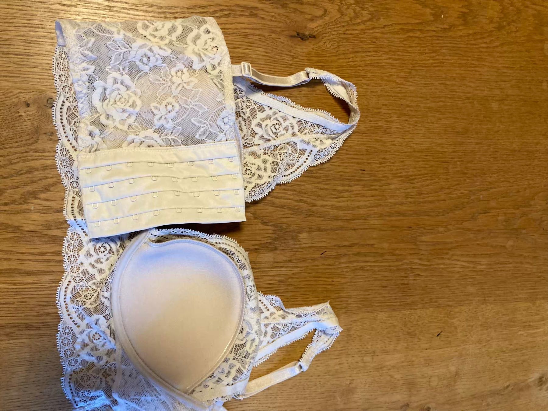 Intimissimi Altra biancheria intima: Eleganter Spitzen-BH, 80 B, Cremefarben, Intermissimi – Nuovo e nell'imballaggio originale da Winterthur venduto da phi_hfs7 3