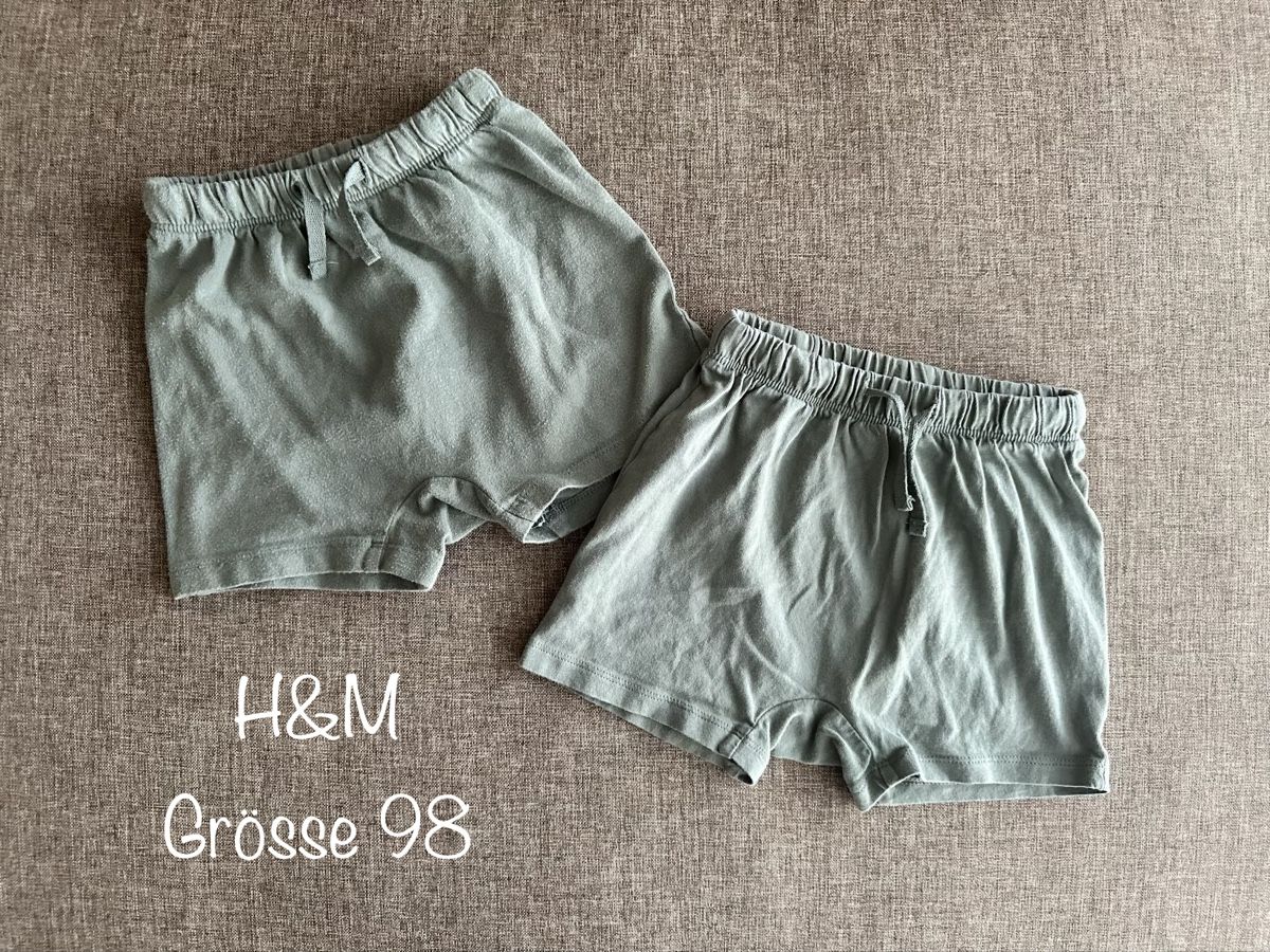 H&M Pantaloni: 2 x Shorts – Usato da Uitikon Waldegg venduto da MGC