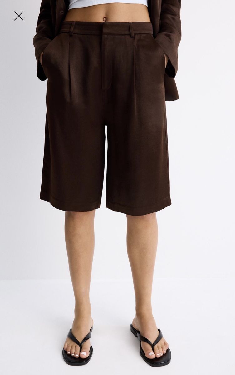 Stradivarius Pantaloni: Stradivarius Bermuda-Shorts – Grösse 34 – Usato da Aarberg venduto da lep_qc92