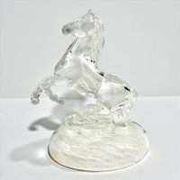 Statuette de cheval cabré en cristal cristal d'Arques