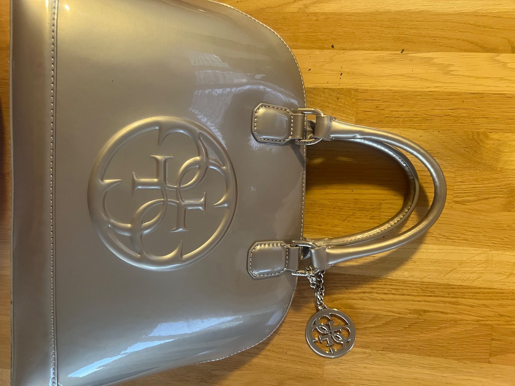 Guess Borse da donna: Guess Tasche beige – Usato da Regensdorf venduto da Kunst02