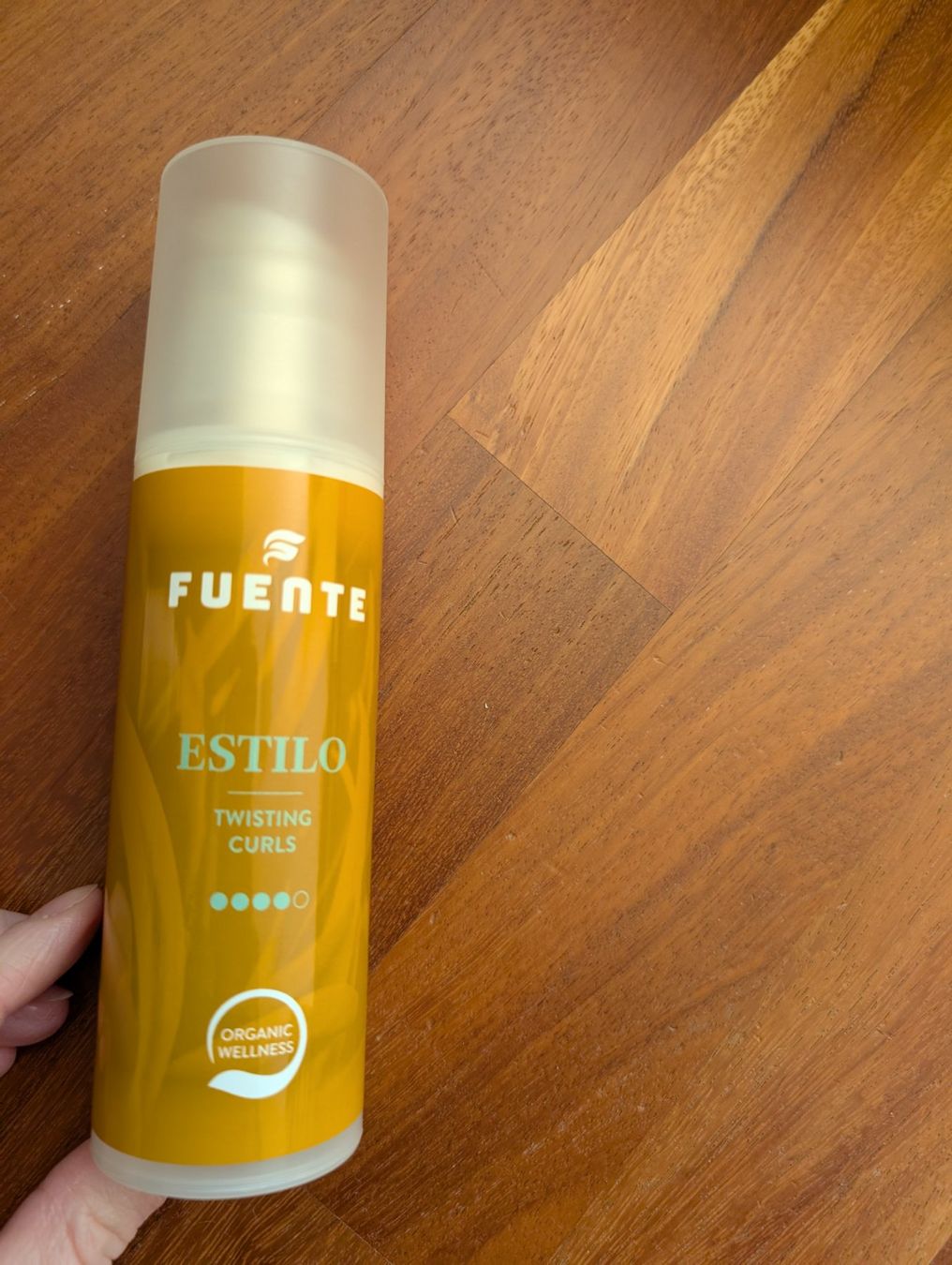 Prodotti di pulizia: Fuente Twisting Curls – Usato da Einsiedeln venduto da mar_6bqc