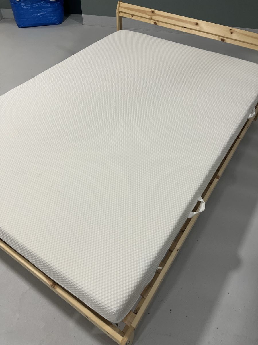 Betten: 140cm Bett – Gebraucht aus Biel/Bienne von floralyys 1