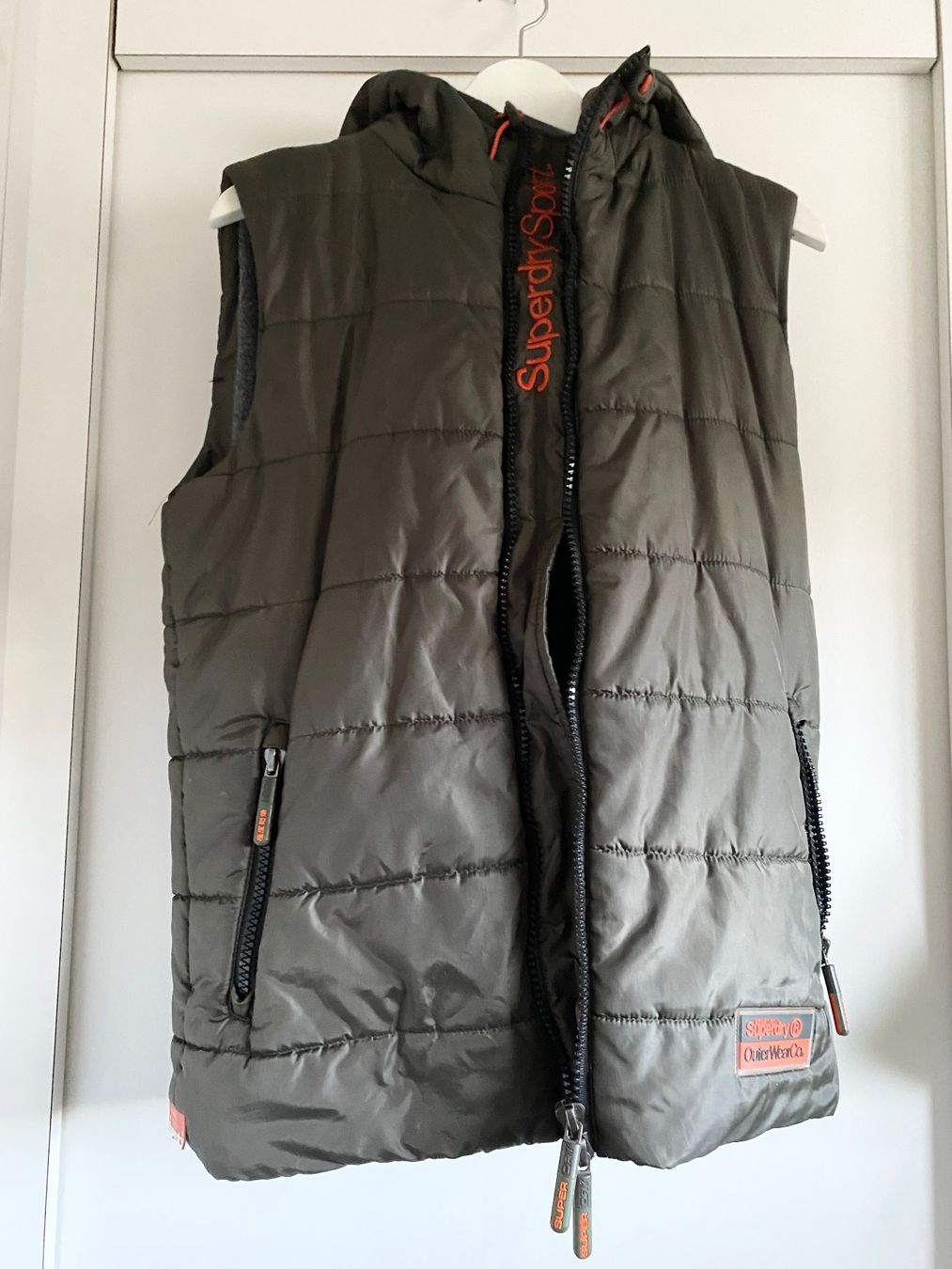 Gilets & Westen: Gilet Gr.S Supetrry neuwertig – Gebraucht aus Bolligen von Mitica