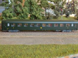 Roco 44602, SNCF Reisezugwagen Typ UIC Y B10 in grün