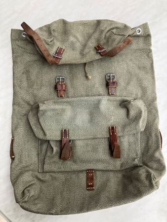 Leichter Schweizer Armee Rucksack Khurni Sattler gebraucht