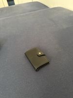 Neuwertiges Slim Wallet - Portemonnaie