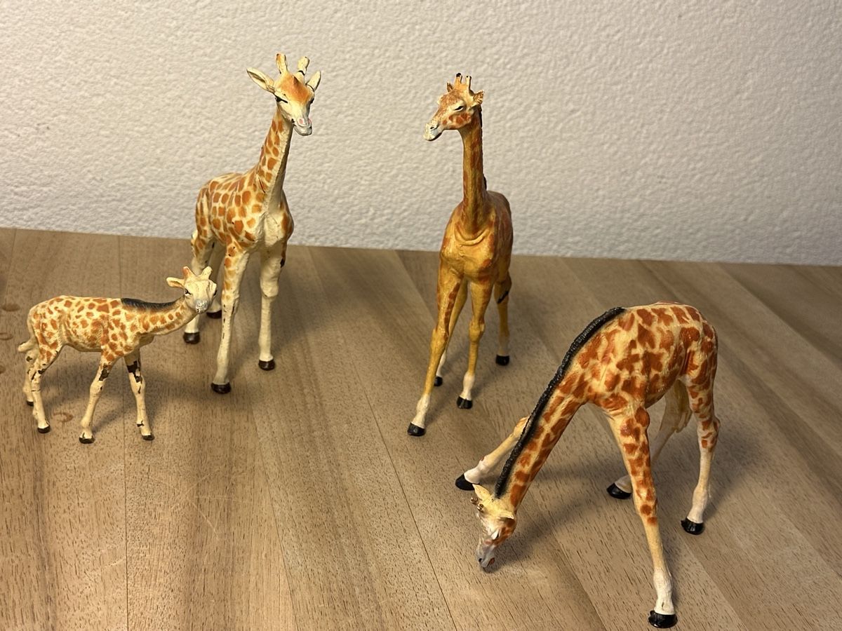 Giocattoli: Giraffen verschiedene Materialien – Usato da Thalwil venduto da mabara42