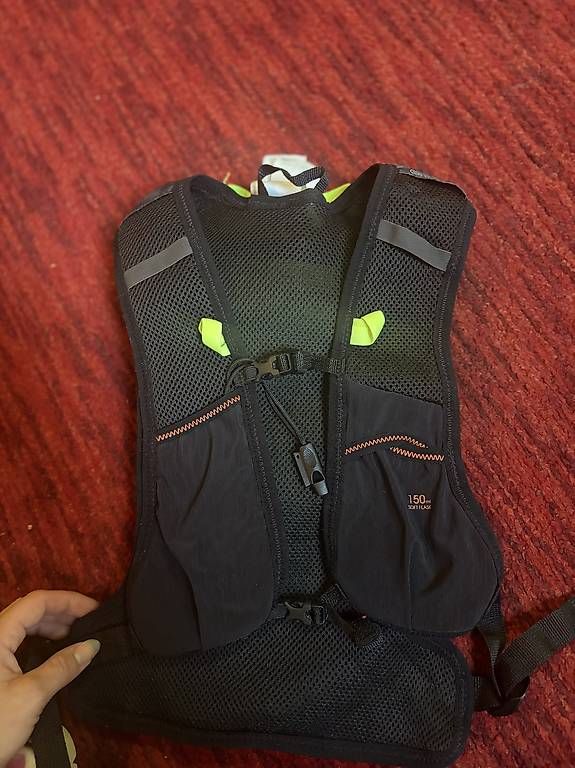 Vestes: Laufveste praktisch neu – D'occasion à Wettingen par rahelkaiser 1
