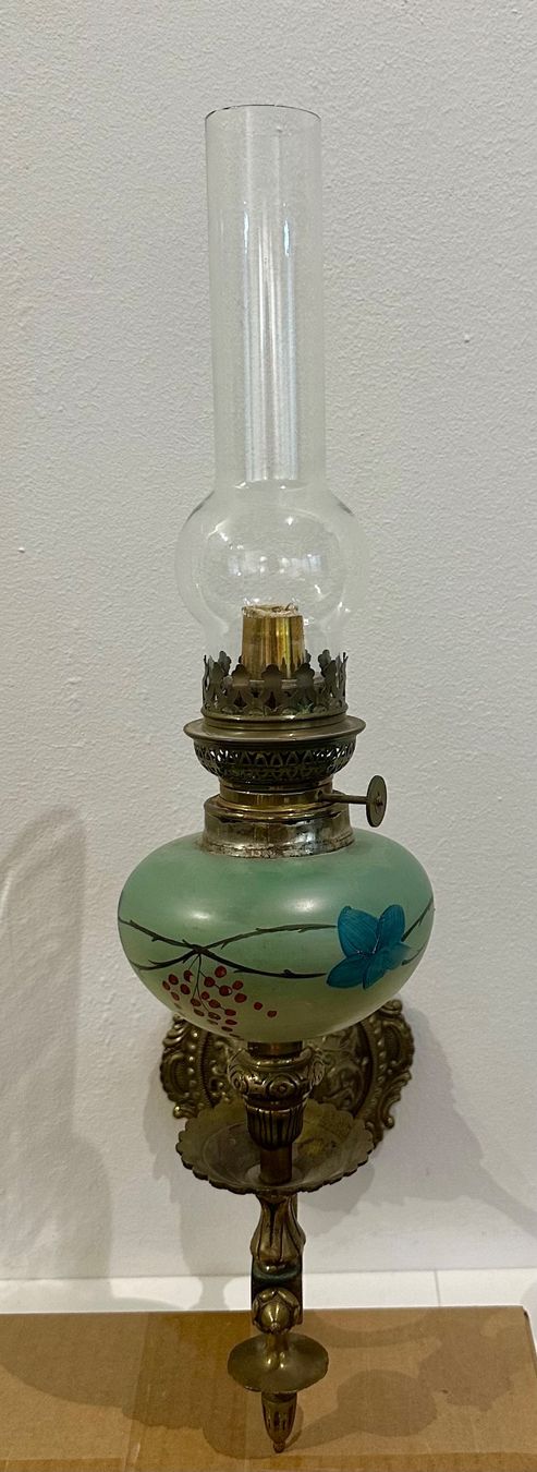 Lampade: Antike Petroleum-Wandlampe – Usato da Basel venduto da artthings4you 1