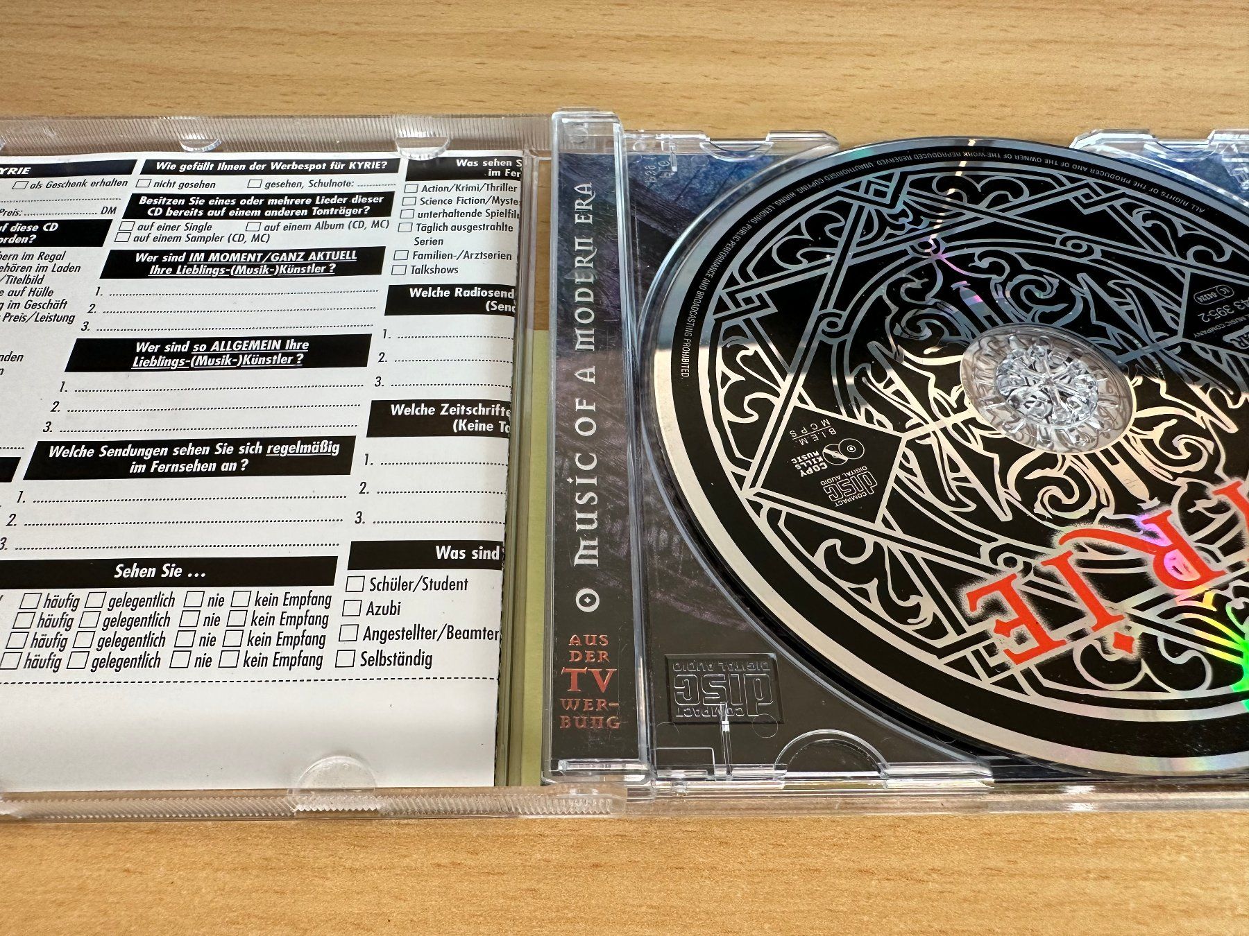 CD: Amoure – Kyrie – Usato da Rikon im Tösstal venduto da Alpenmutz 2