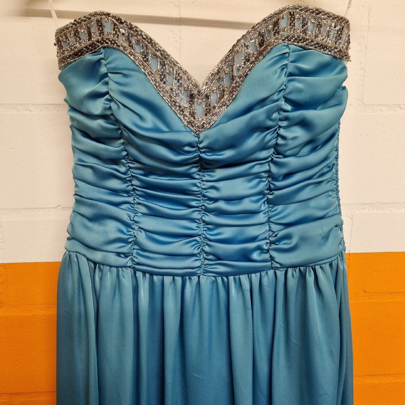 Kleider: Vera Mont Kleid, Gr. 36, hellblau – Gebraucht aus Bern von latrouvaillebern 2