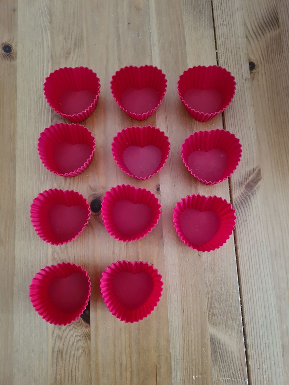 Moules à gâteaux: 11 Silikon Förmchen Herzform  – D'occasion à Horw par Mirii91