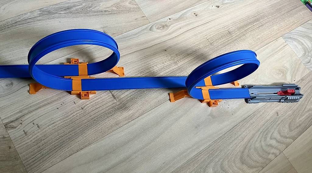 Giocattoli: Looping petites voitures  – Usato da Sugiez venduto da Essenti3L