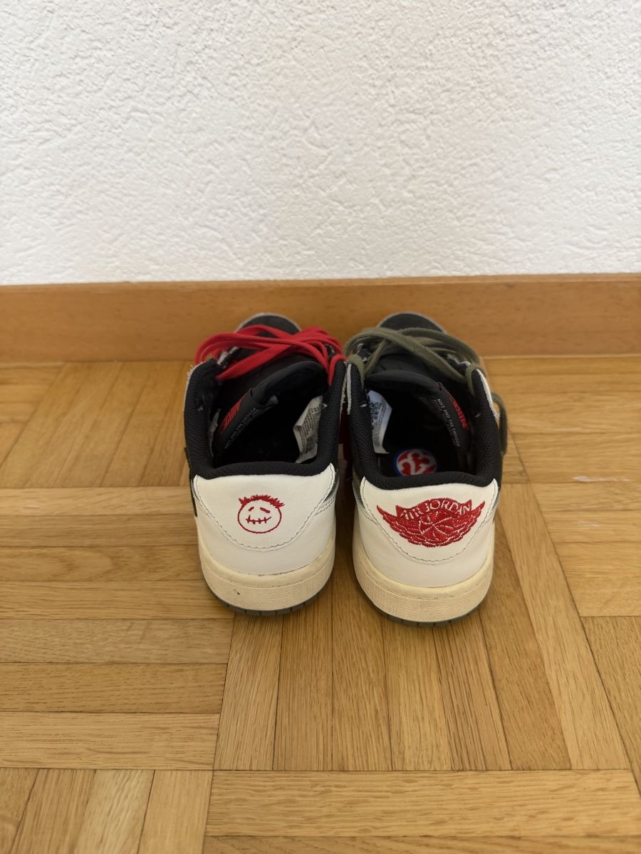 Jordan Chaussures hommes:  Travis Scott Air Jordan  – D'occasion à Domdidier par HA92 2