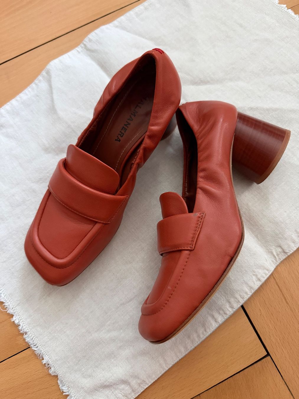 Damenschuhe: Pumps Halmanera 37 – Gebraucht aus Bern von Kitttykat