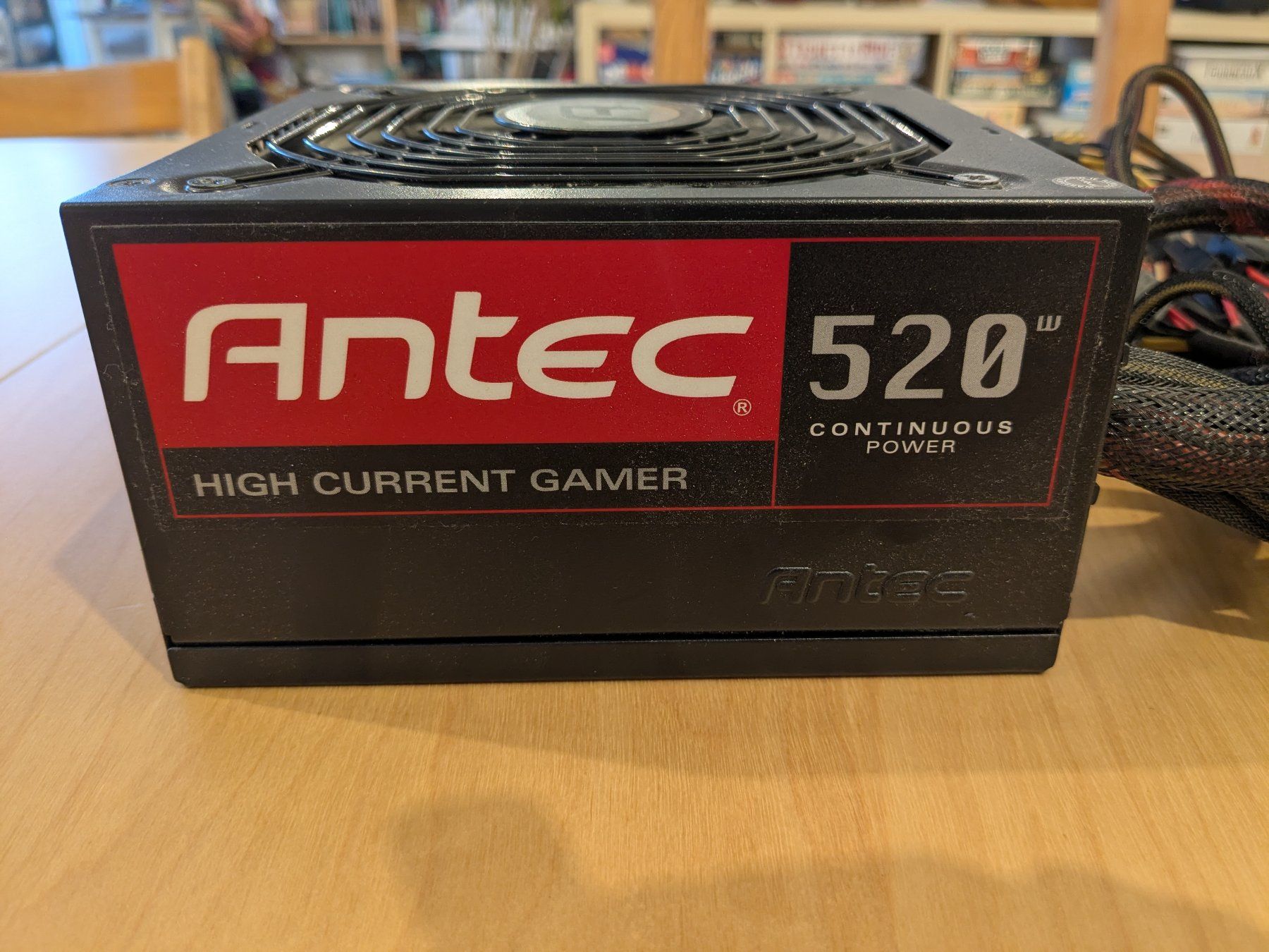 Componenti elettronici: Alimentation Antec 520W Gamer – Usato da Schlieren venduto da PierreEmmanuel