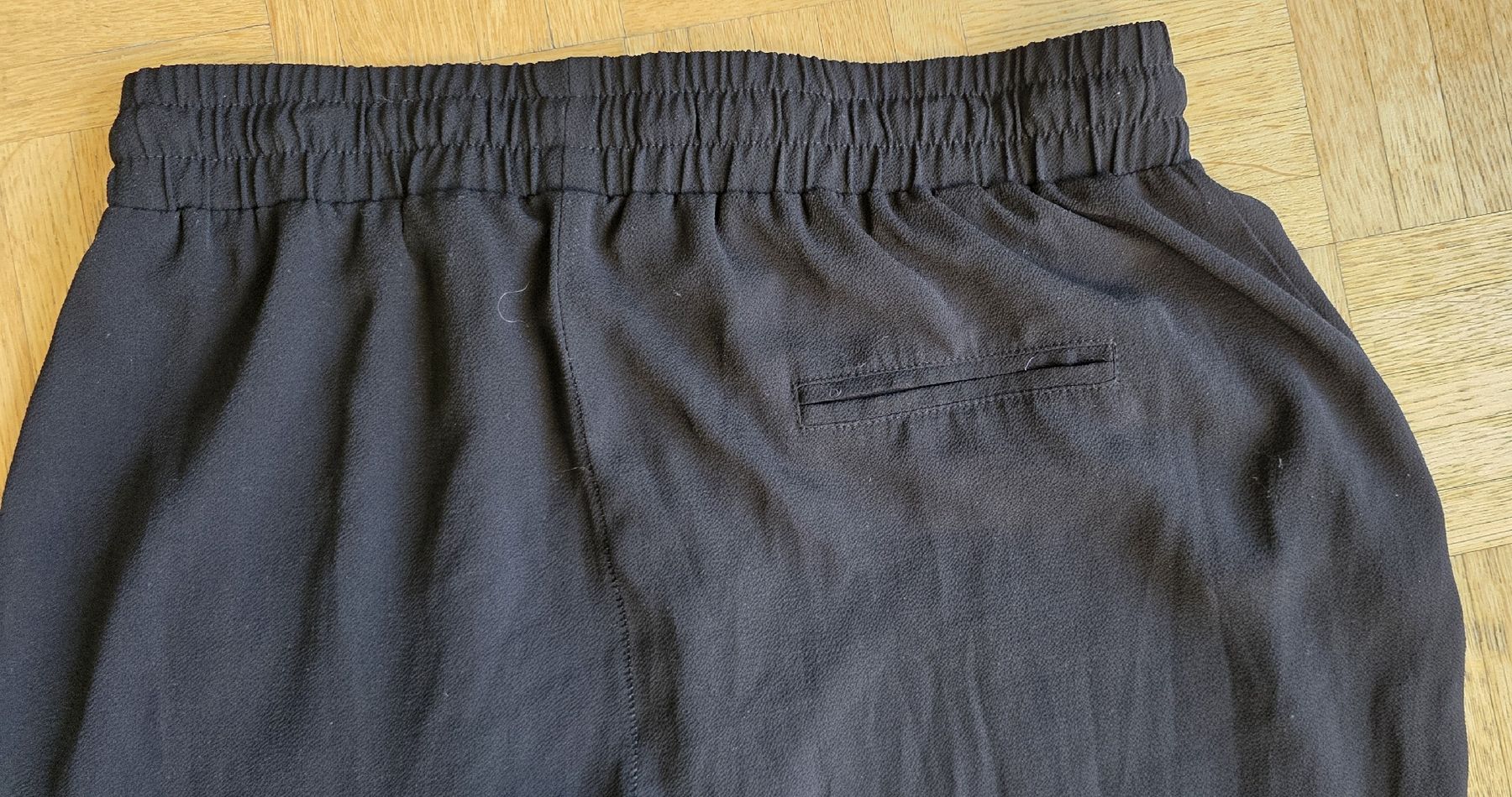 Pantaloni: Pantalon noir fluide Heidi.com – Usato da Yverdon-les-Bains venduto da van_dq65 9