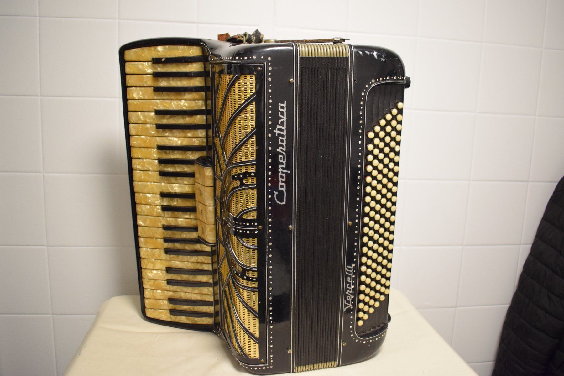 Strumenti musicali: Akkordeon chromatisch Cooperativa Stradella – Usato da Zürich venduto da Brockito 7