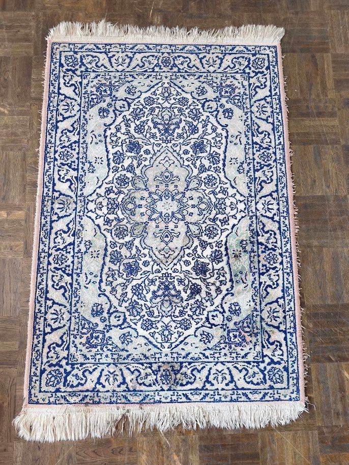 Tappeti: N4 Orientteppich handgeknüpft hell Rosa Seide 110x75cm – Usato da Toffen venduto da Immo-Erben