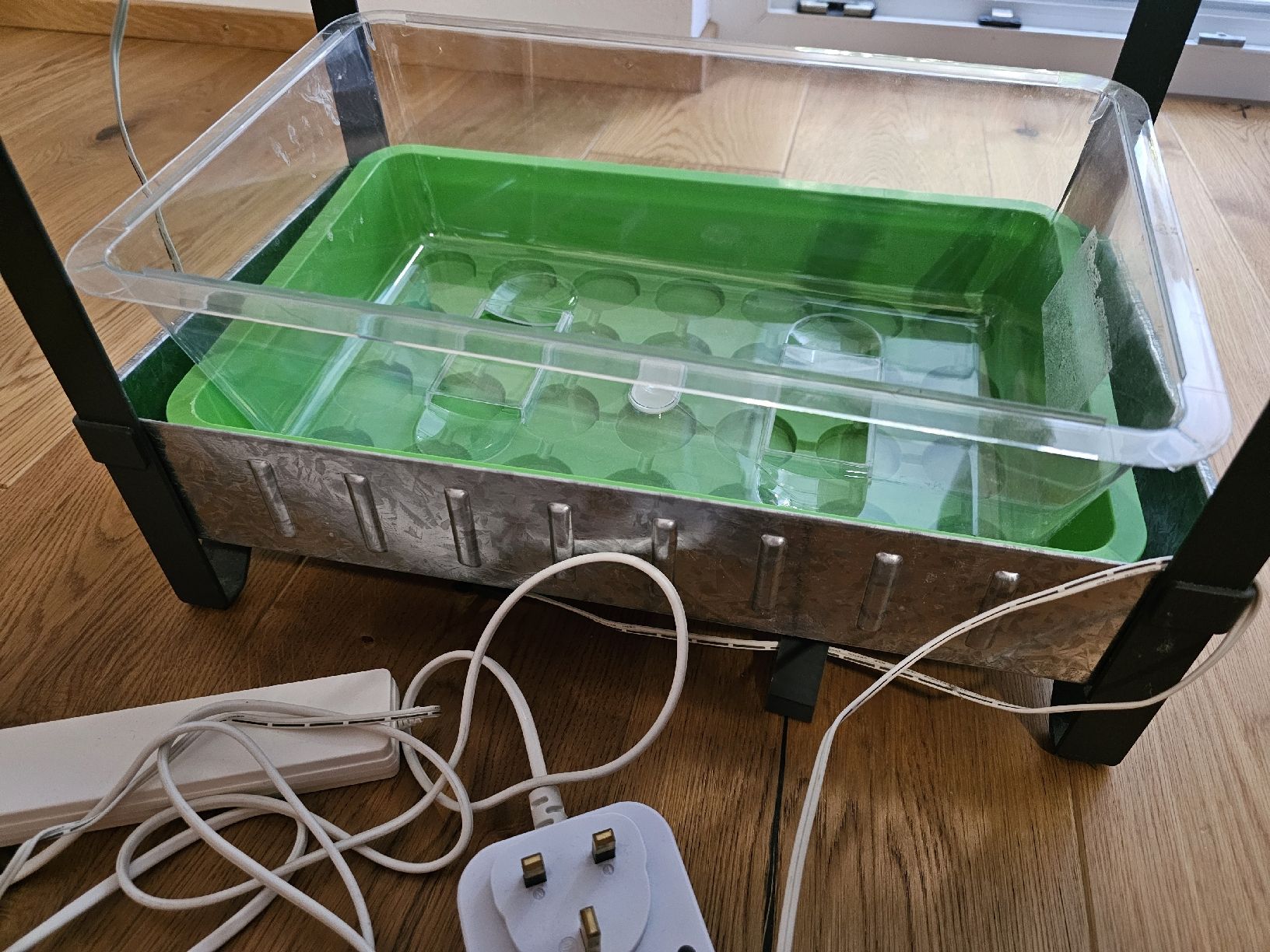 Altro: Hydroponics Gewächshaus – Usato da Basel venduto da vel_w2tr 2