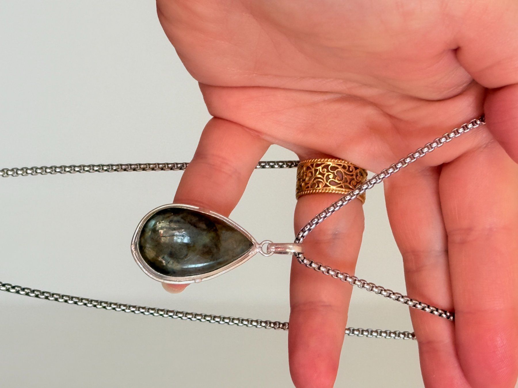 Ketten: Collier labradorite, neuf, jamais porté! – Neu und originalverpackt aus Genève von AGBERG 1