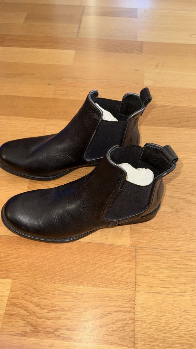 Chaussures femmes: Stiefelette, schwarz, 38 – D'occasion à Gümligen par morticiaaddams 1