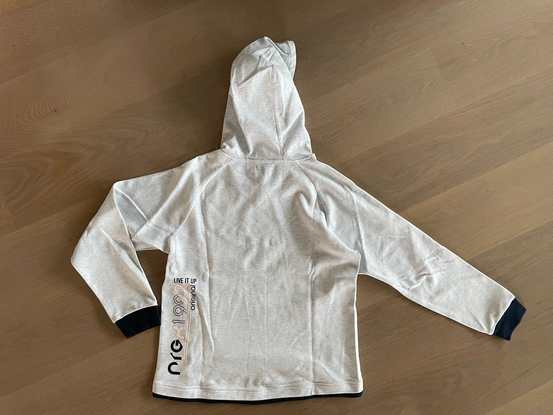 Maglioni & Felpe: Kapuzen-Pullover in Grösse 38 – Usato da Rüschlikon venduto da user999 3