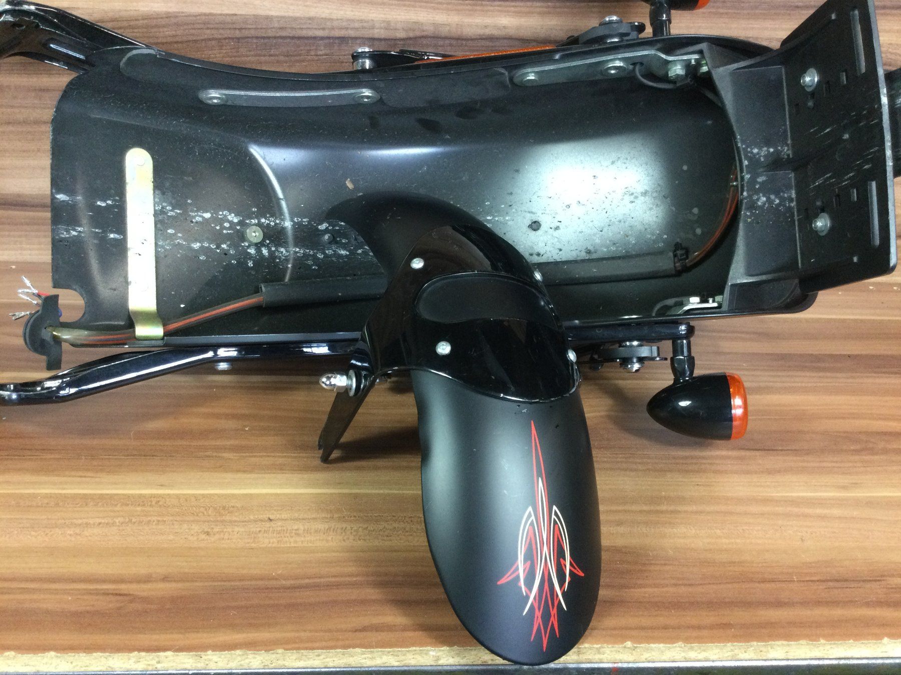 Harley-Davidson Tutti i ricambio per moto: Gebrauchte Harly Davidson Motorrad Schutzbleche – Usato da Wangen SZ venduto da kuriosum12 6