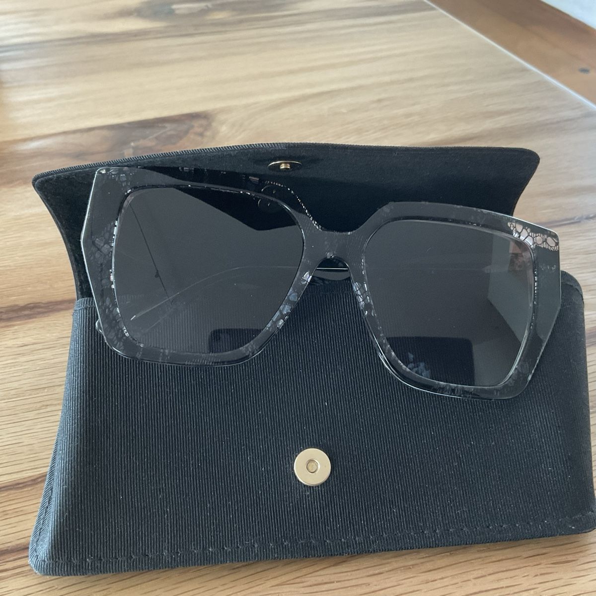 Dolce & Gabbana Brillen & Gläser: D&G Damen Sonnenbrillen Schwarz – Neu (gemäss Beschreibung) aus Buchs ZH von Automatic007 8