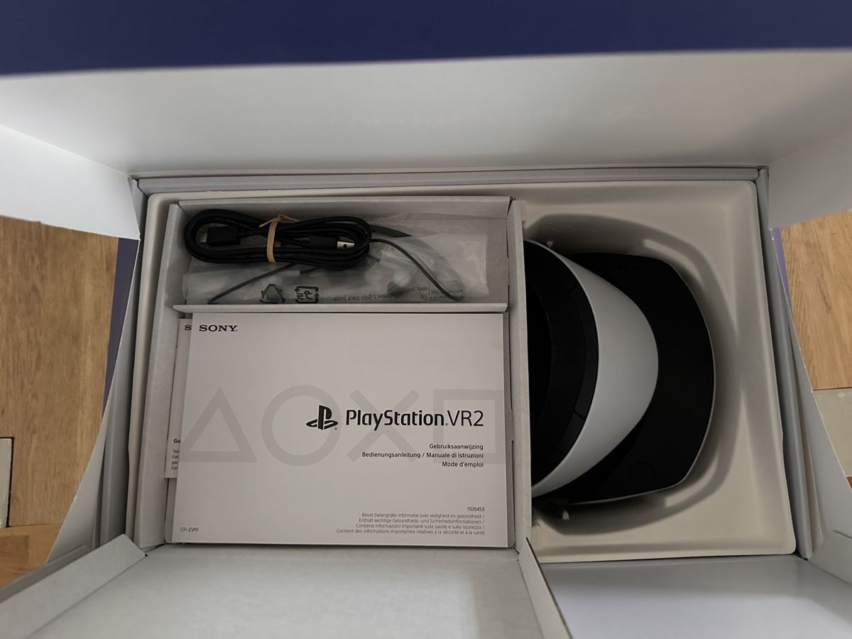 Sony Casco VR: PS VR 2 inkl. Controller Ladestation – Usato da Baden venduto da Game-Fiction 2