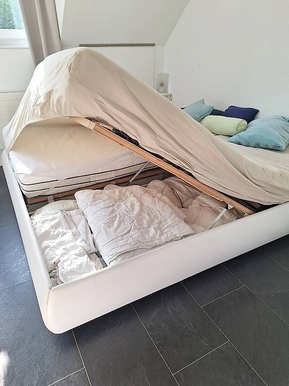 Lits: Bett  – D'occasion à Zürich par free1962 2