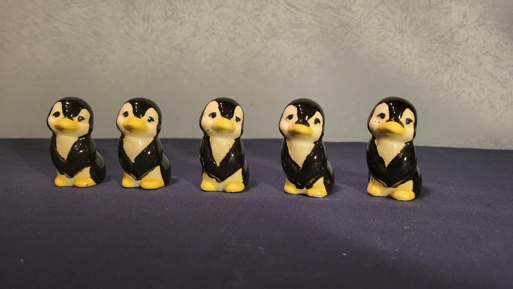 Statuette: 5 Keramik Pinguine – Usato da Uster venduto da gurust