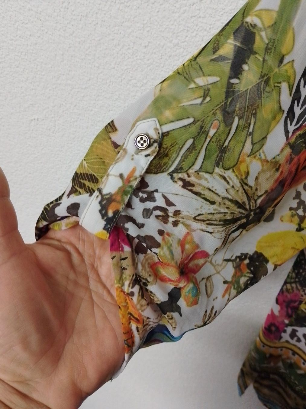 Blusen: Bluse mit Perlen – Gebraucht aus Luzern von GoSecond 5