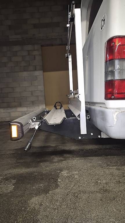 Al-ko Ganci per rimorchio: Porte moto pour camping car – Usato da Vicques venduto da bergueli 2